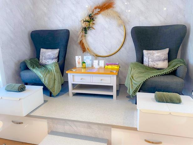 Double pedicure area